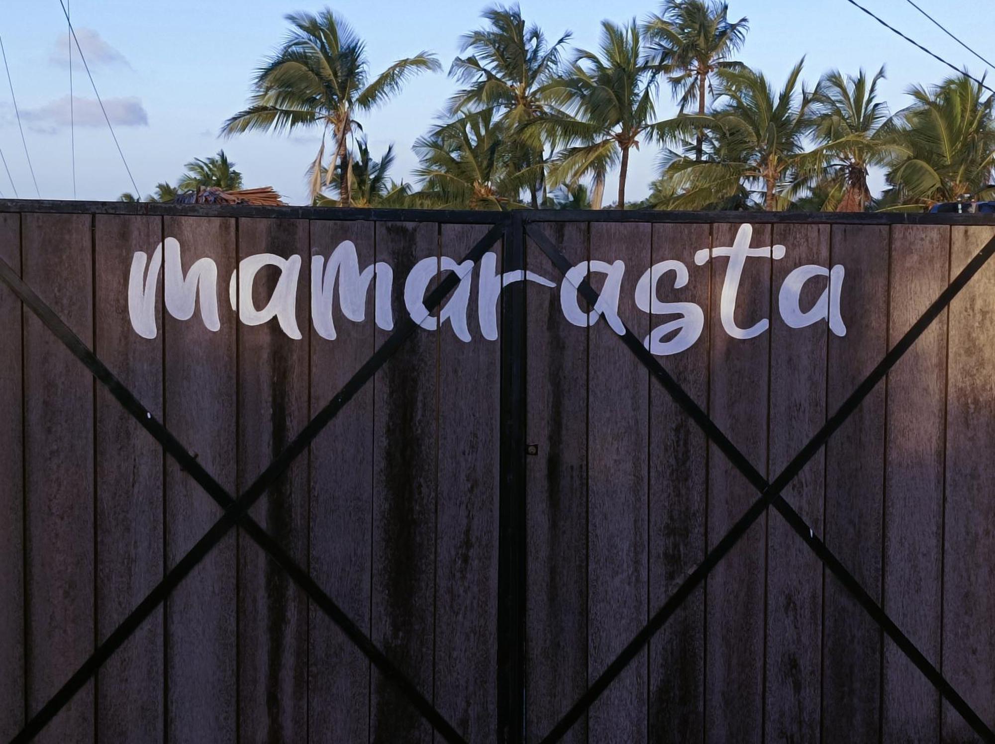 Mamarasta Bed and Breakfast Bwejuu Exterior foto